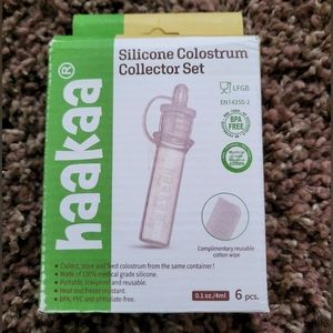 BNWT Haakaa silicone colostrum collector kit